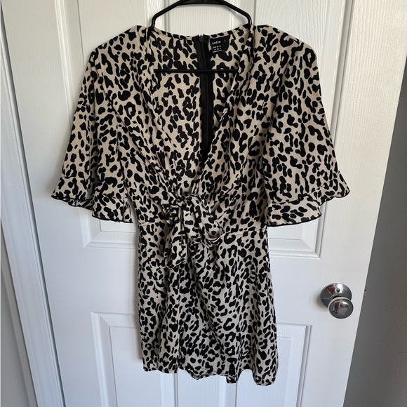 Cheetah cut out romper - Picture 1 of 4